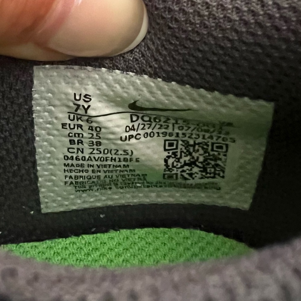 ✔️New✔️ NIKE Dunk Low SE GS Halloween Cauldron - Picture 9 of 10